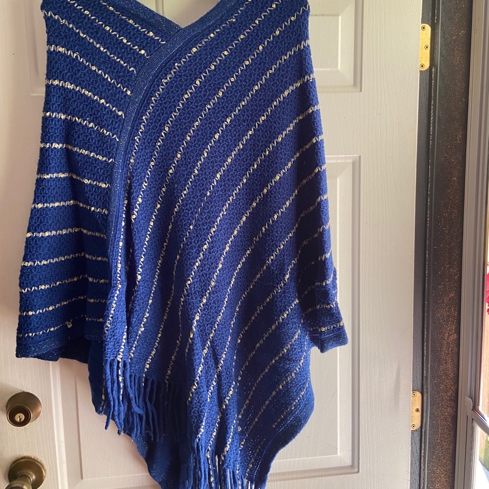 Sweater poncho/shawl